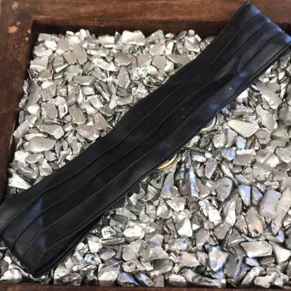 Vintage Boho Gypsy Gold Tone Metal Belt Faux Leather Black - Picture 2 of 4